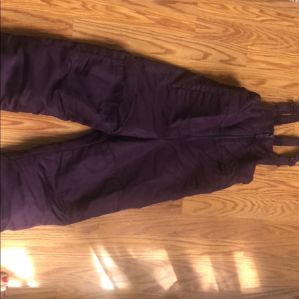 5T purple snowsuit with adjustable straps